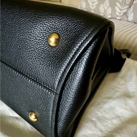 Salvatore Ferragamo Gancini Bag + scarf - Picture 7 of 16